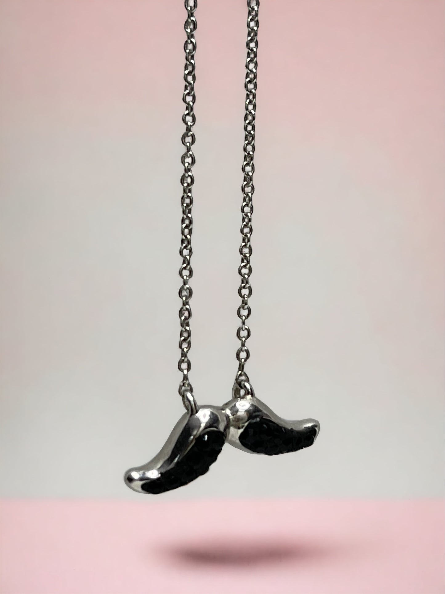 Collar Hipster Bigote Brillante