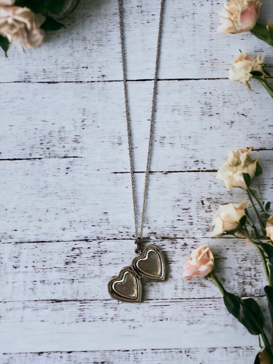 Vintage Heart Shaped Necklace For Photos